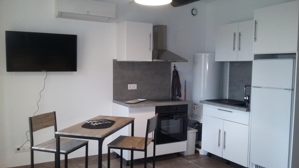 Appartement La Pomme D'Or LʼIsle-sur-la-Sorgue Εξωτερικό φωτογραφία