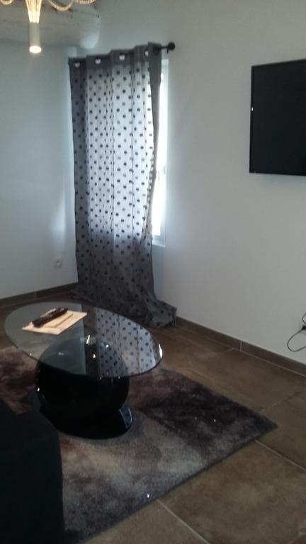 Appartement La Pomme D'Or LʼIsle-sur-la-Sorgue Εξωτερικό φωτογραφία